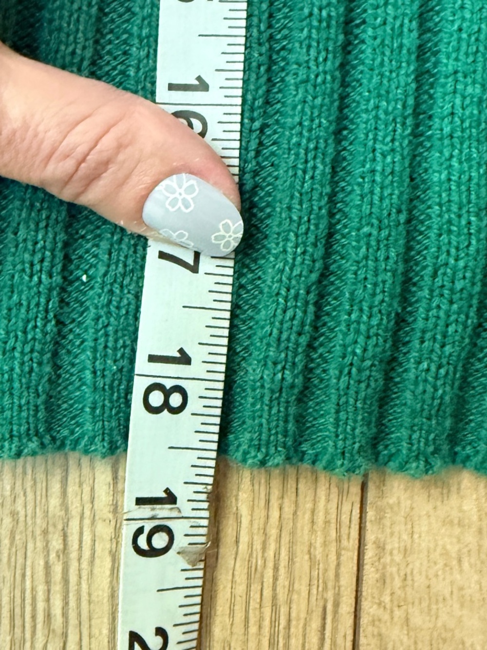 American Eagle Outfitters Green Crop Cardigan size M - Picture 6 of 7